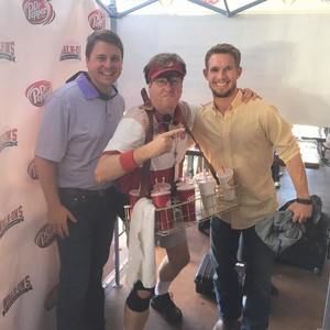 Meet your Posher, Travis